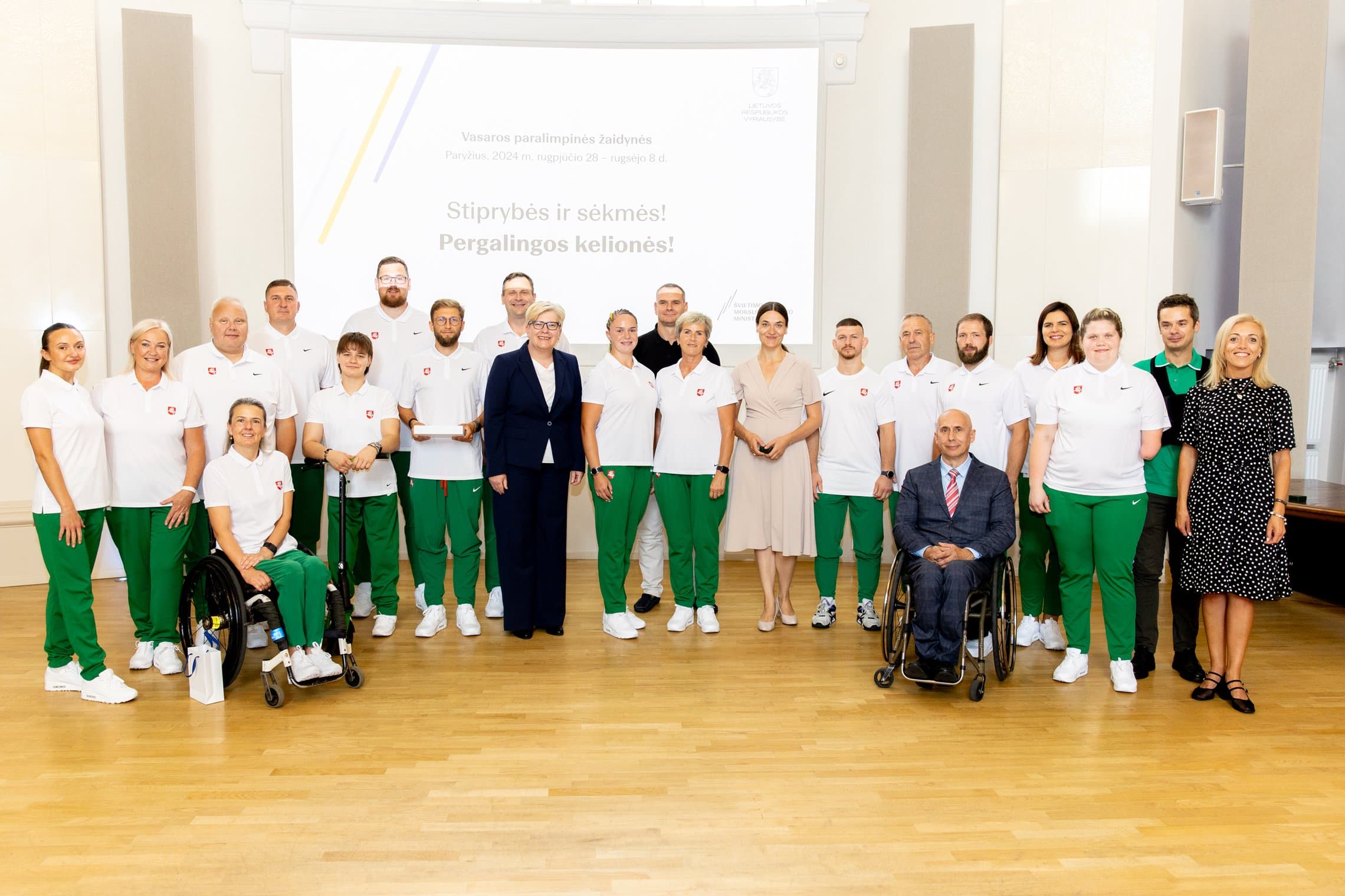 Premjerė ir ministrė išlydėjo į Paryžių vykstančius Lietuvos paralimpiečius