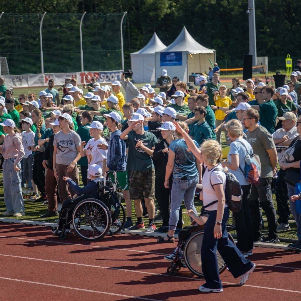 Paralimpinių pamokų dienoje Kaune sportavo apie 400 vaikų su negalia