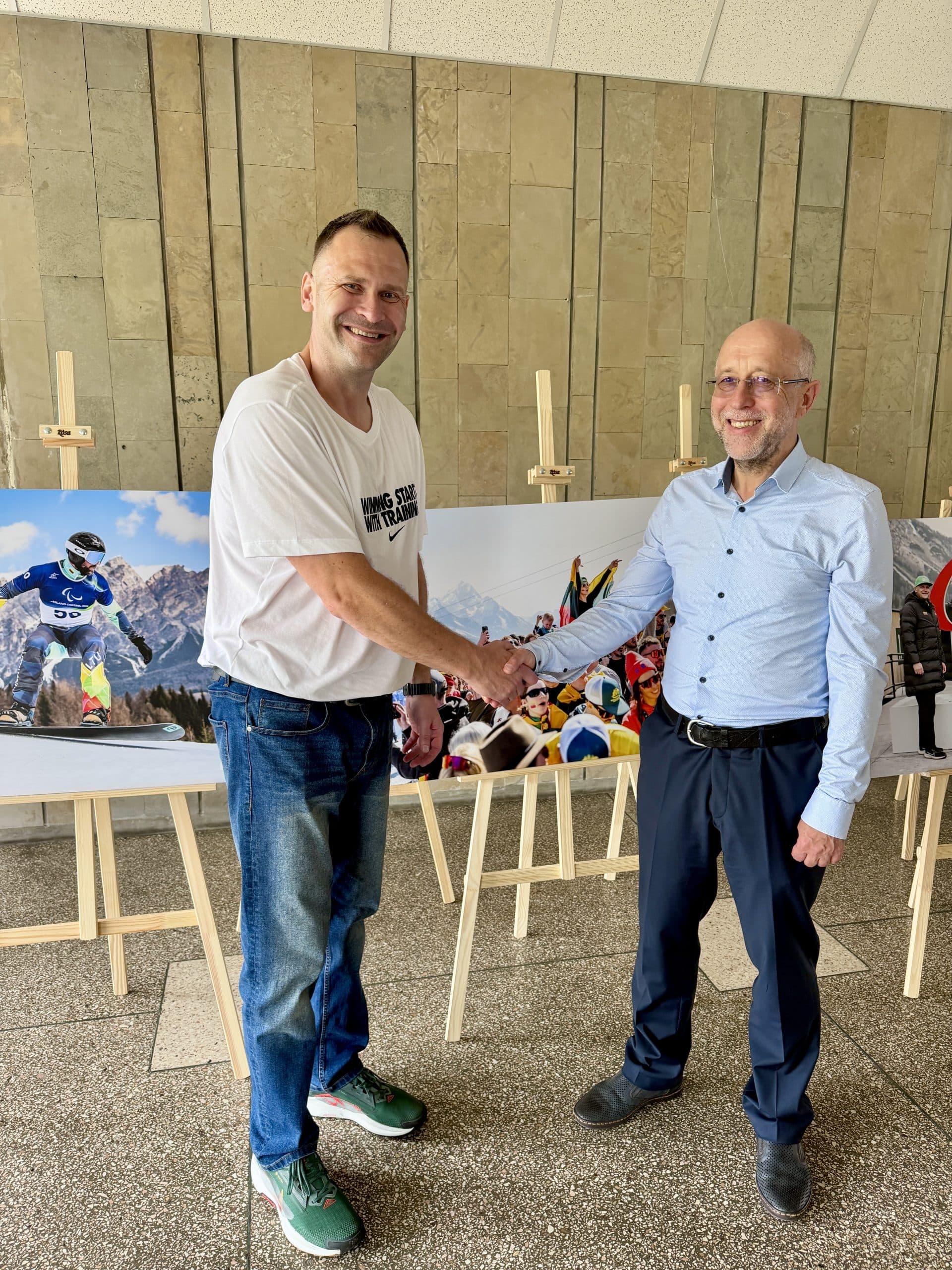 Žiemos paralimpinių žaidynių paroda aplankė Klaipėdos universiteto ligoninę