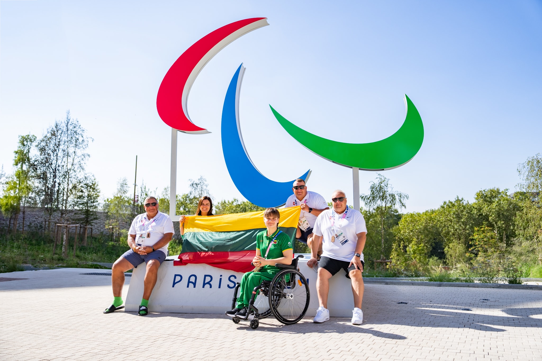 Lietuvos paralimpiečiai įsikūrė Paryžiaus kaimelyje ir laukia žaidynių atidarymo