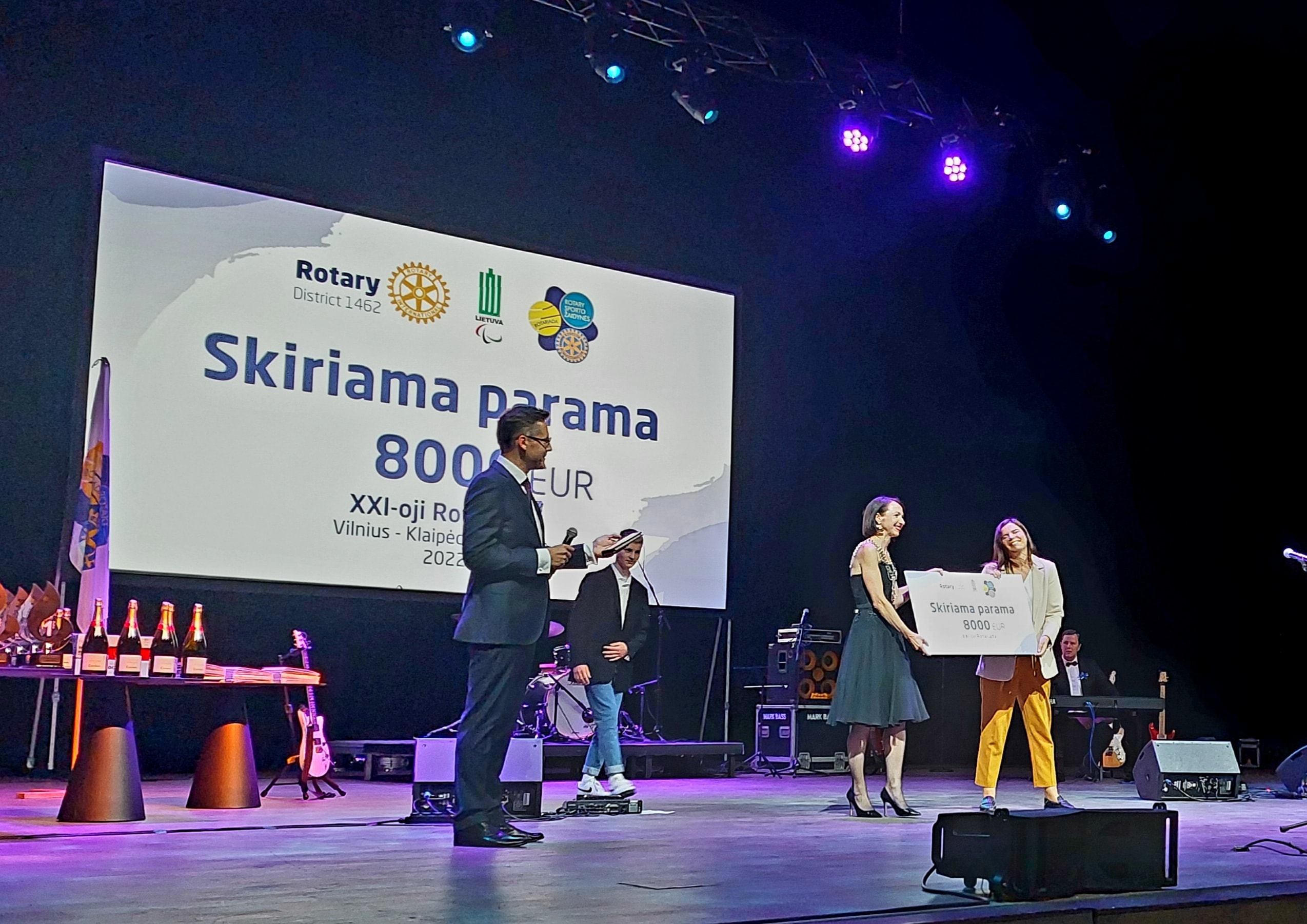 Rotary sporto žaidynėse surinkta tūkstantinė parama paralimpiečiams ir geriamojo vandens stotelėms Palangoje įrengti