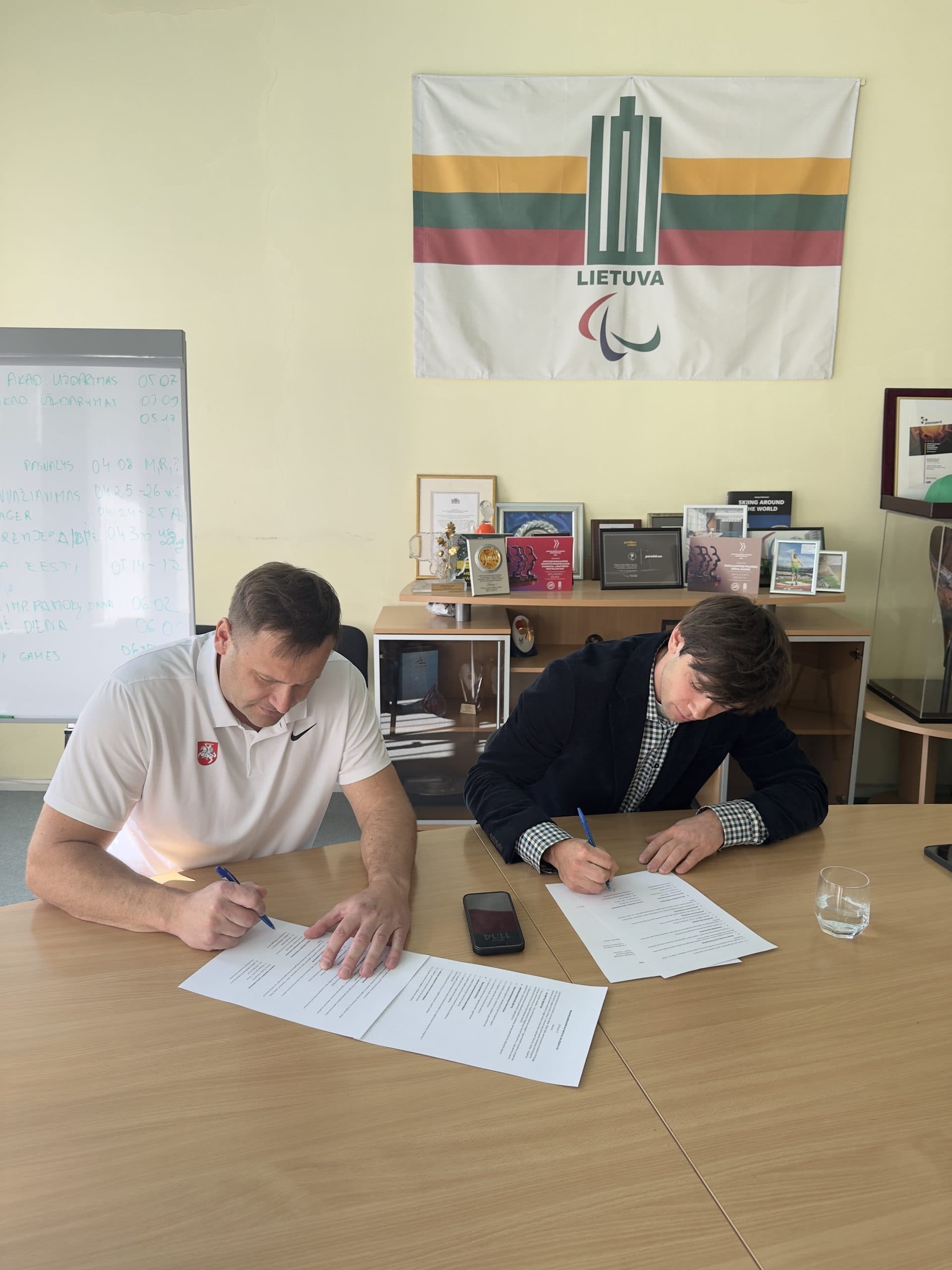 Bendradarbiavimo sutartis su Lietuvos laipiojimo sporto federacija